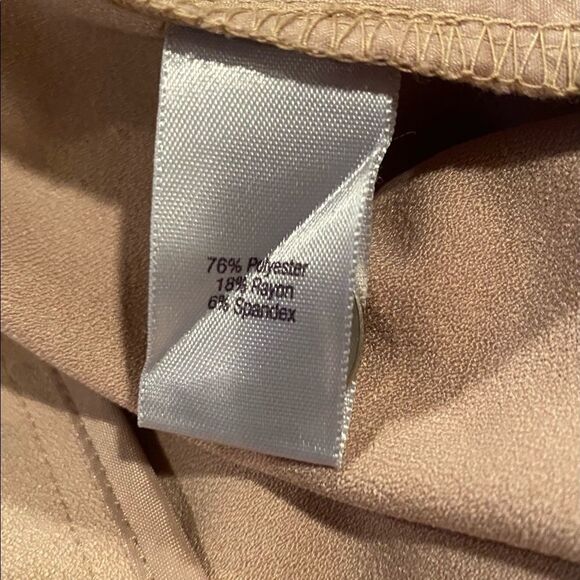 Jennifer Lopez  Shorts Size 8 - Picture 8 of 9